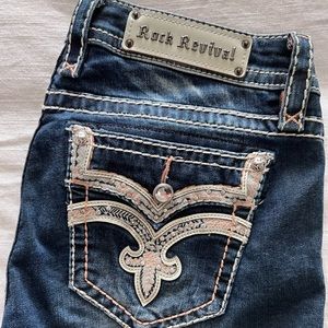 ROCK REVIVAL ILESIN CAPRI Size 31’